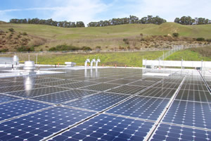 Picture of solar panels on top of the Juvenile Jusctice Center